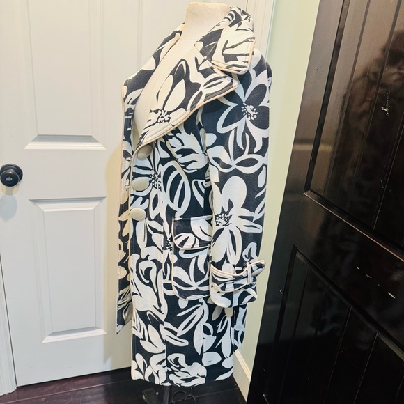 Y2K Cache contour classic trench coat black and white with lime green liner